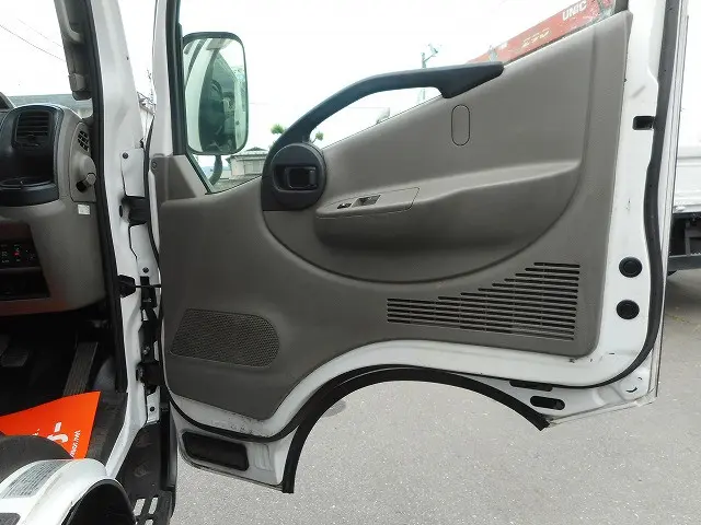 日産 アトラス SDG-SZ5F24(4WD)の写真15