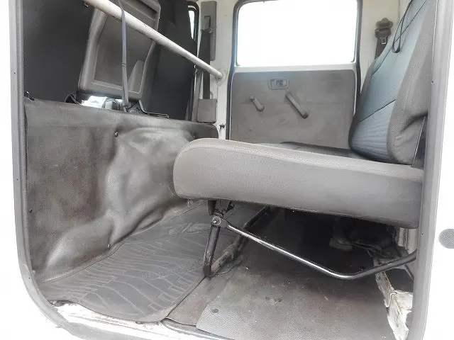 日産 アトラス SDG-SZ5F24(4WD)の写真21
