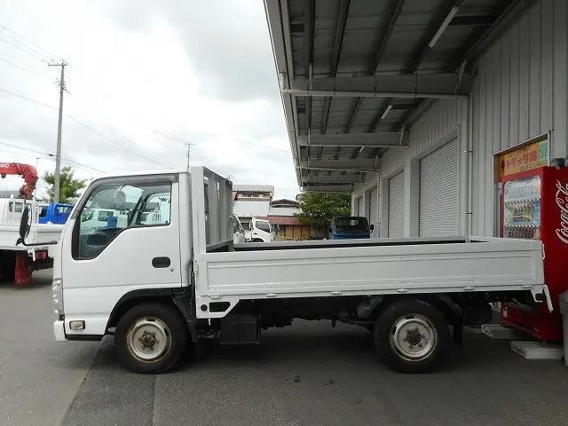 いすゞ エルフ SKG-NHS85A(4WD)の写真5