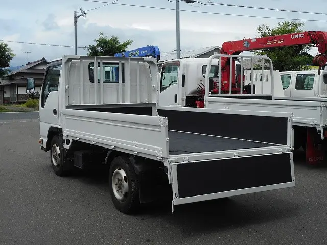 いすゞ エルフ SKG-NHS85A(4WD)の写真10