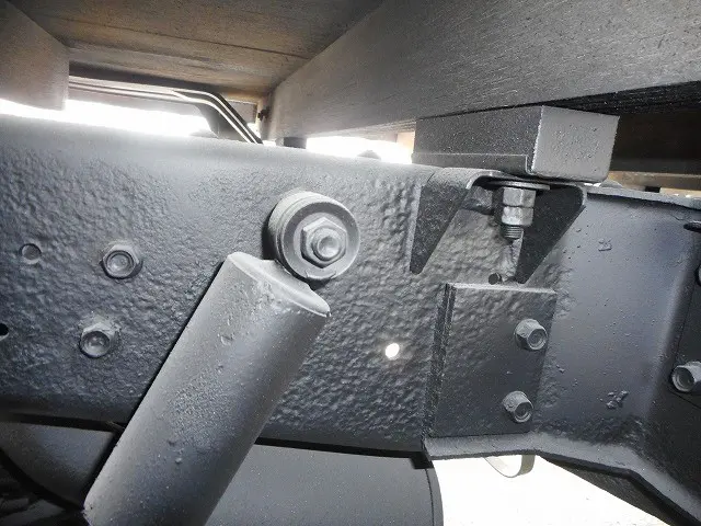 いすゞ エルフ SKG-NHS85A(4WD)の写真20
