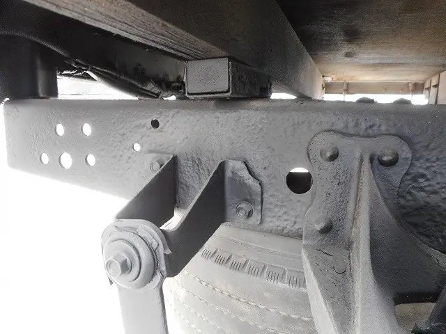 いすゞ エルフ SKG-NHS85A(4WD)の写真22