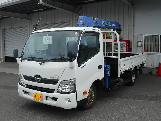 日野 デュトロ TKG-XZU775M(4WD)の写真1
