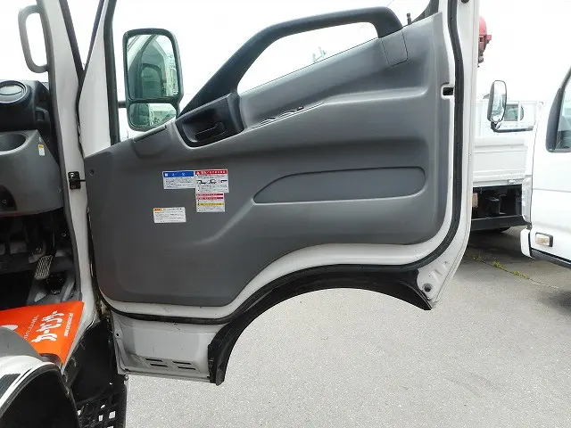 日野 デュトロ TKG-XZU775M(4WD)の写真23