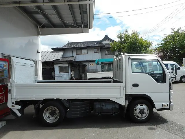 いすゞ エルフ TPG-NJS85A(4WD)の写真4