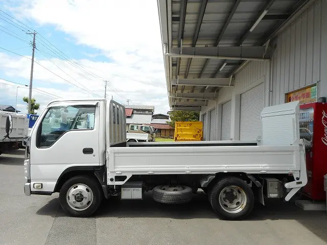 いすゞ エルフ TPG-NJS85A(4WD)の写真5