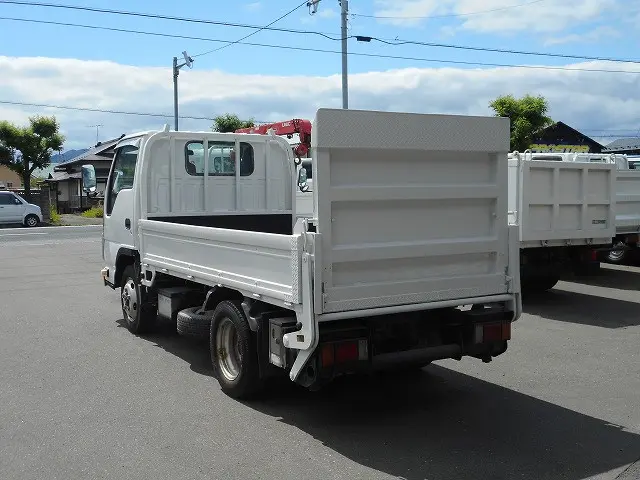 いすゞ エルフ TPG-NJS85A(4WD)の写真8