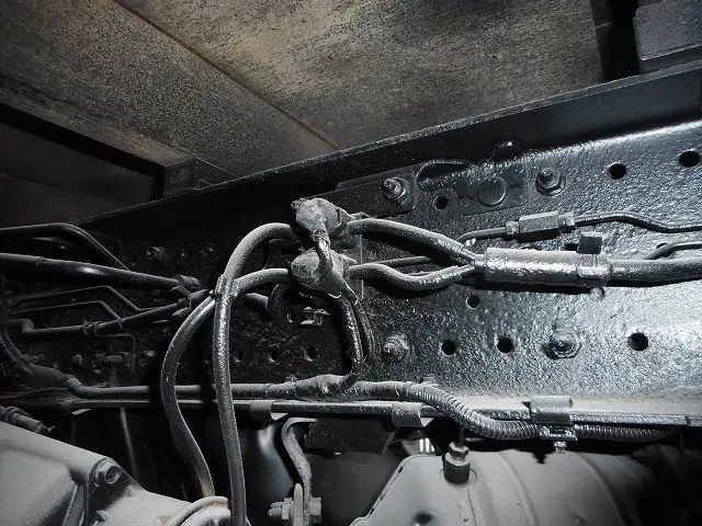 いすゞ エルフ TPG-NJS85A(4WD)の写真36