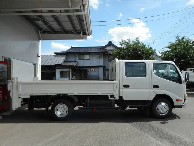 トヨタ ダイナ SKG-XZU695(4WD)の写真4