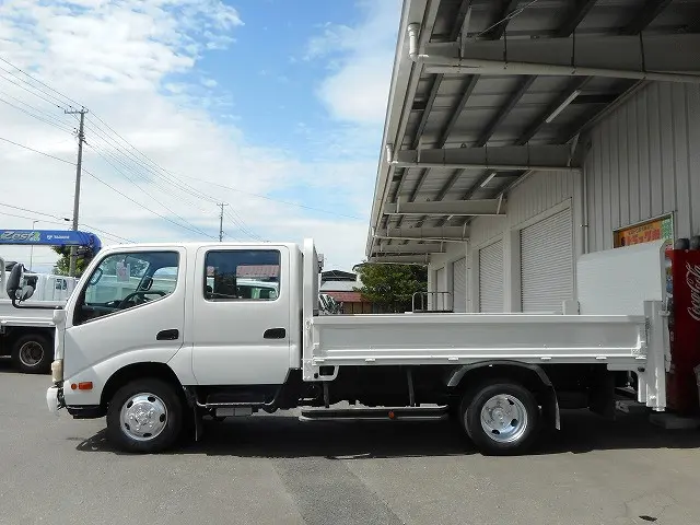 トヨタ ダイナ SKG-XZU695(4WD)の写真5