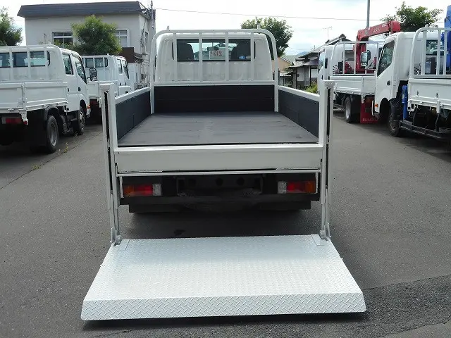 トヨタ ダイナ SKG-XZU695(4WD)の写真9