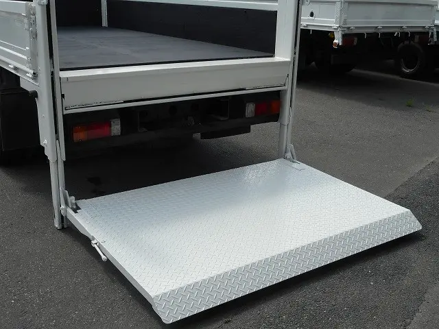 トヨタ ダイナ SKG-XZU695(4WD)の写真11