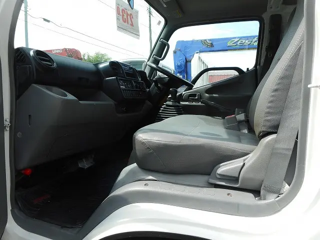 トヨタ ダイナ SKG-XZU695(4WD)の写真19