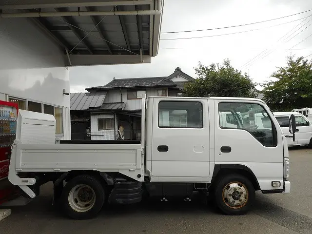 いすゞ エルフ TRG-LJS85A(4WD)の写真4