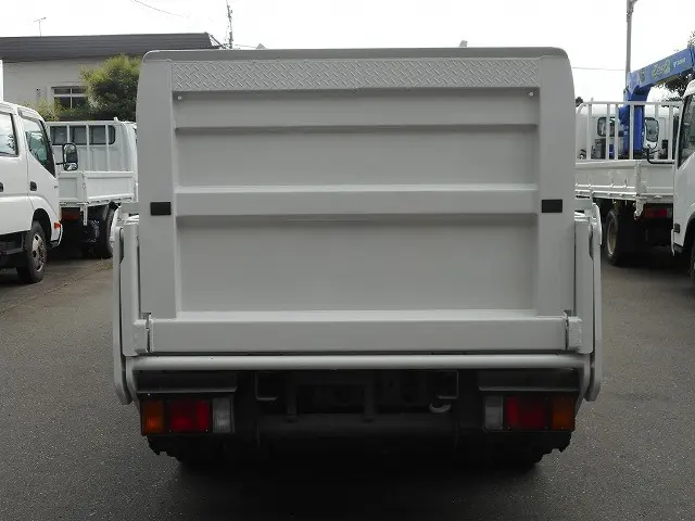いすゞ エルフ TRG-LJS85A(4WD)の写真6
