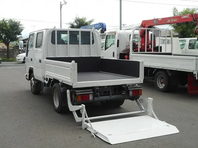 いすゞ エルフ TRG-LJS85A(4WD)の写真10