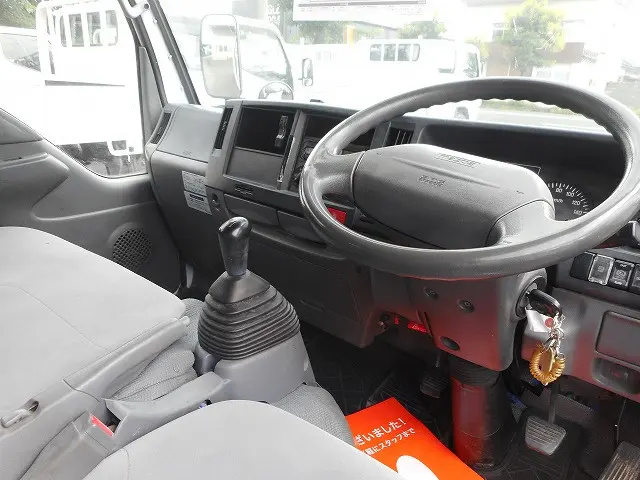 いすゞ エルフ TRG-LJS85A(4WD)の写真13
