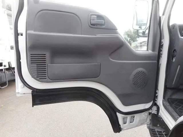 いすゞ エルフ TRG-LJS85A(4WD)の写真20