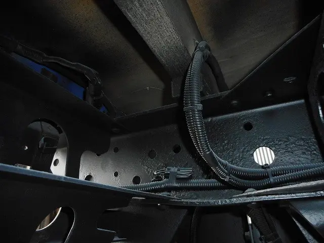 いすゞ エルフ TRG-LJS85A(4WD)の写真38