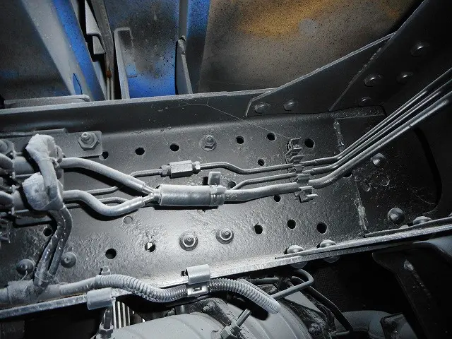 いすゞ エルフ TRG-LJS85A(4WD)の写真39