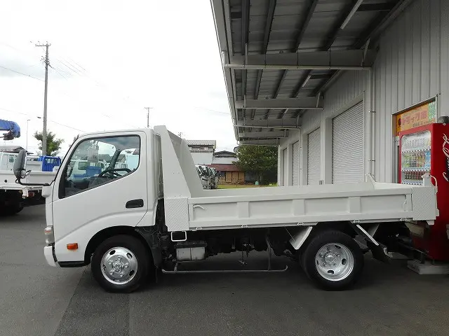 トヨタ ダイナ SKG-XZU675D(4WD)の写真5