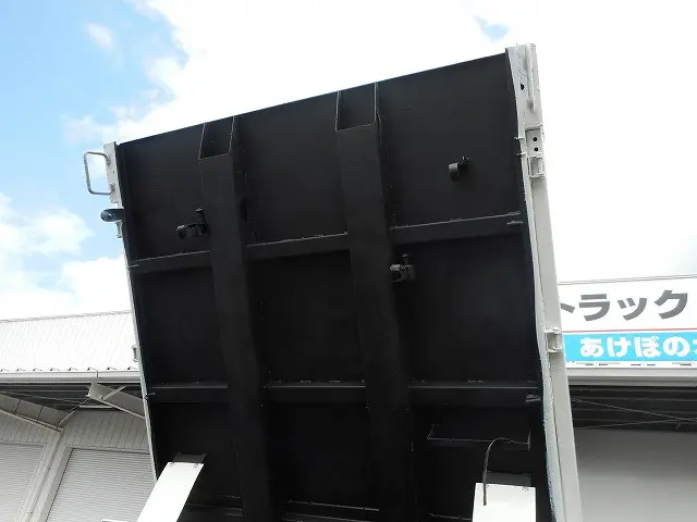 トヨタ ダイナ SKG-XZU675D(4WD)の写真13