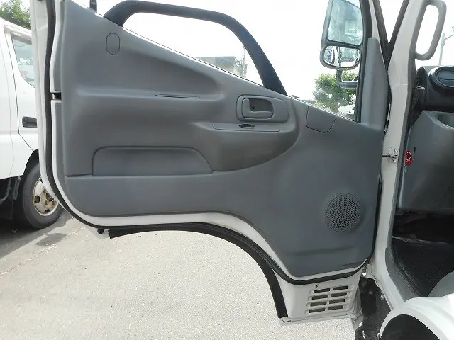 トヨタ ダイナ SKG-XZU675D(4WD)の写真21