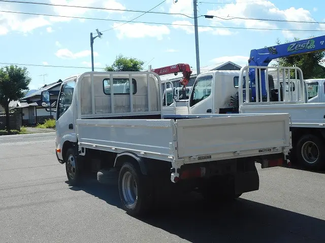 日野 デュトロ TKG-XZU675M(4WD)の写真8