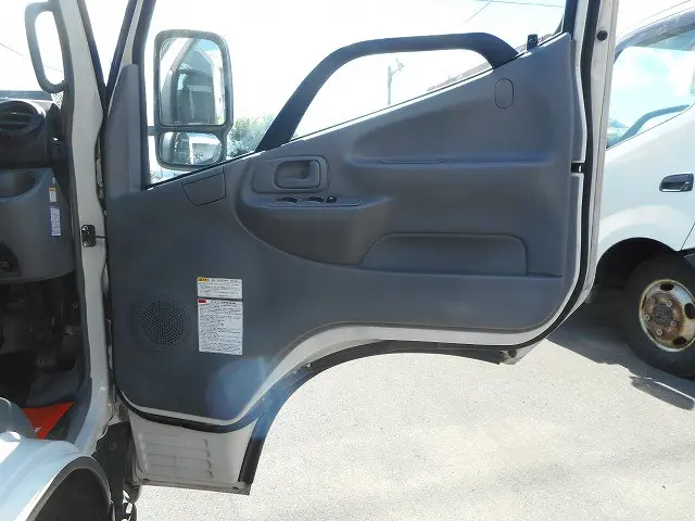 日野 デュトロ TKG-XZU675M(4WD)の写真13