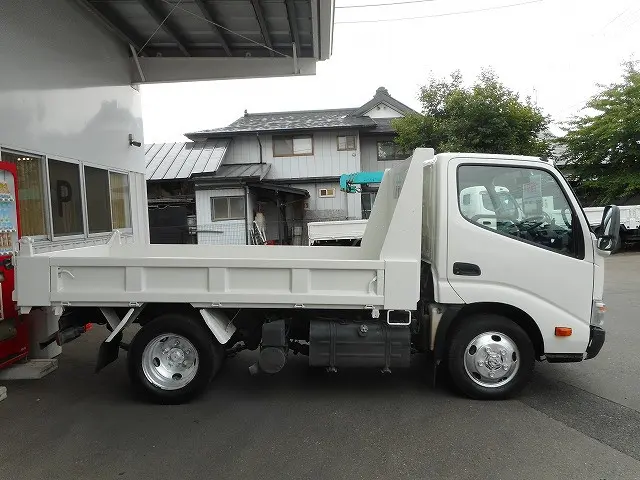トヨタ ダイナ SKG-XZU675D(4WD)の写真4