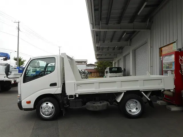 トヨタ ダイナ SKG-XZU675D(4WD)の写真5