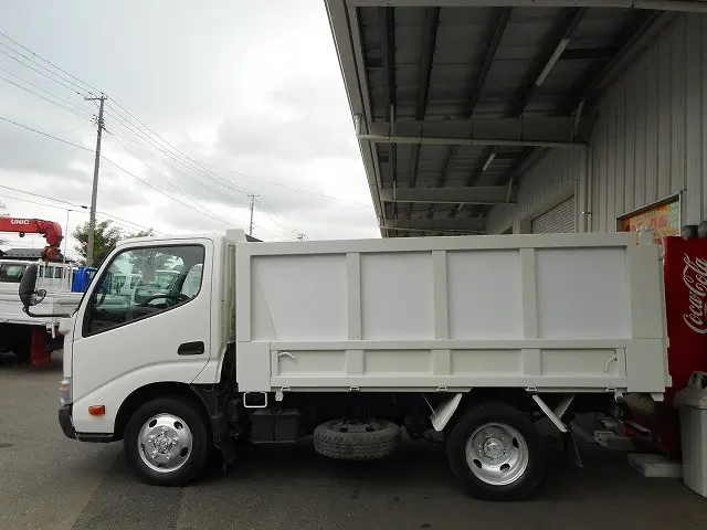 トヨタ ダイナ SKG-XZU675D(4WD)の写真5