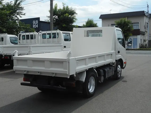 トヨタ ダイナ SKG-XZU675D(4WD)の写真7
