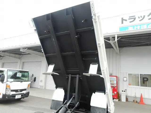 トヨタ ダイナ SKG-XZU675D(4WD)の写真12