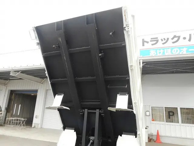 トヨタ ダイナ SKG-XZU675D(4WD)の写真14