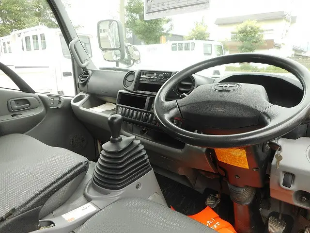 トヨタ ダイナ SKG-XZU675D(4WD)の写真18