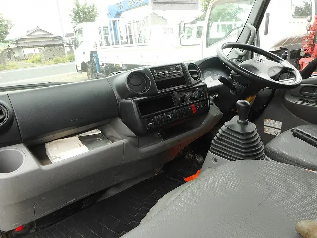トヨタ ダイナ SKG-XZU675D(4WD)の写真21