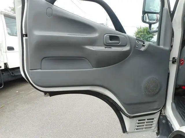 トヨタ ダイナ SKG-XZU675D(4WD)の写真23