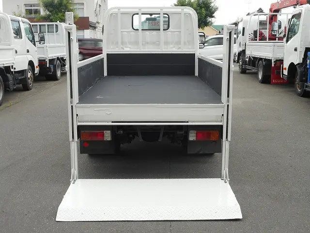 トヨタ ダイナ TKG-XZU675(4WD)の写真9