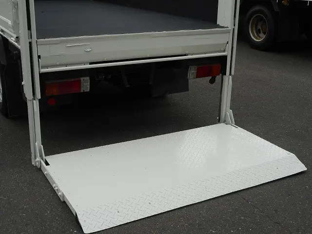 トヨタ ダイナ TKG-XZU675(4WD)の写真11