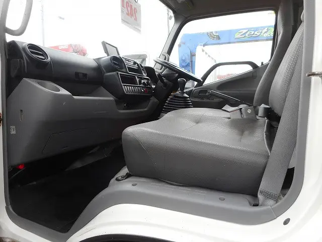 トヨタ ダイナ TKG-XZU675(4WD)の写真16