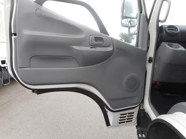 トヨタ ダイナ TKG-XZU675(4WD)の写真17