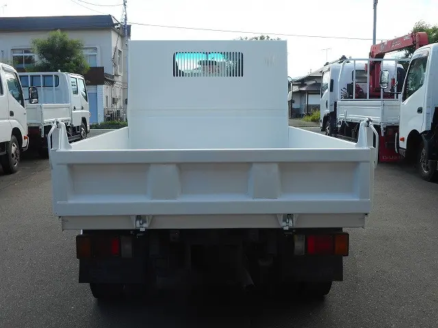 いすゞ エルフ PB-NKS81AN(4WD)の写真6