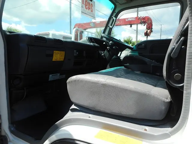 いすゞ エルフ PB-NKS81AN(4WD)の写真19