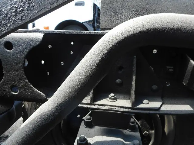 いすゞ エルフ PB-NKS81AN(4WD)の写真32