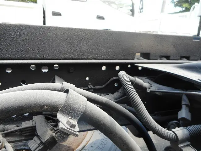いすゞ エルフ PB-NKS81AN(4WD)の写真34