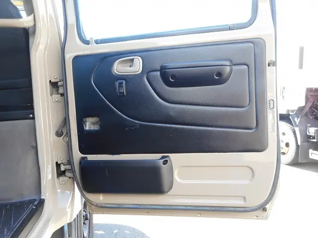 トヨタ ダイナ LDF-KDY281(4WD)の写真16