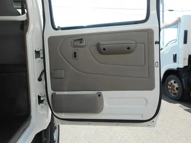 トヨタ ダイナ ADF-KDY281(4WD)の写真16