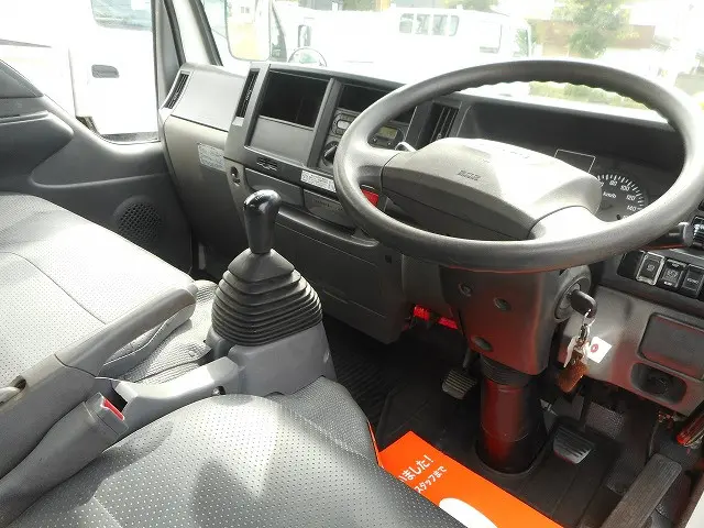 いすゞ エルフ TKG-NKS85AN(4WD)の写真21