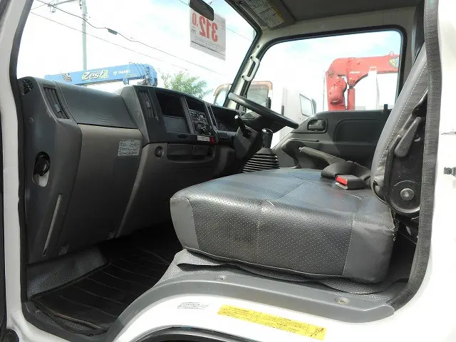いすゞ エルフ TKG-NKS85AN(4WD)の写真25